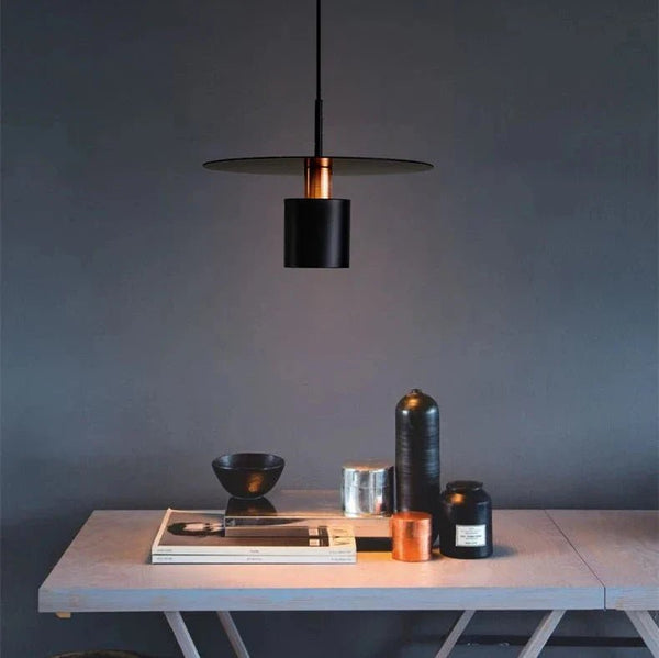 Moderne Hanglamp voor Eettafel met Minimalistisch Ontwerp en Dynamische Lijnen 4