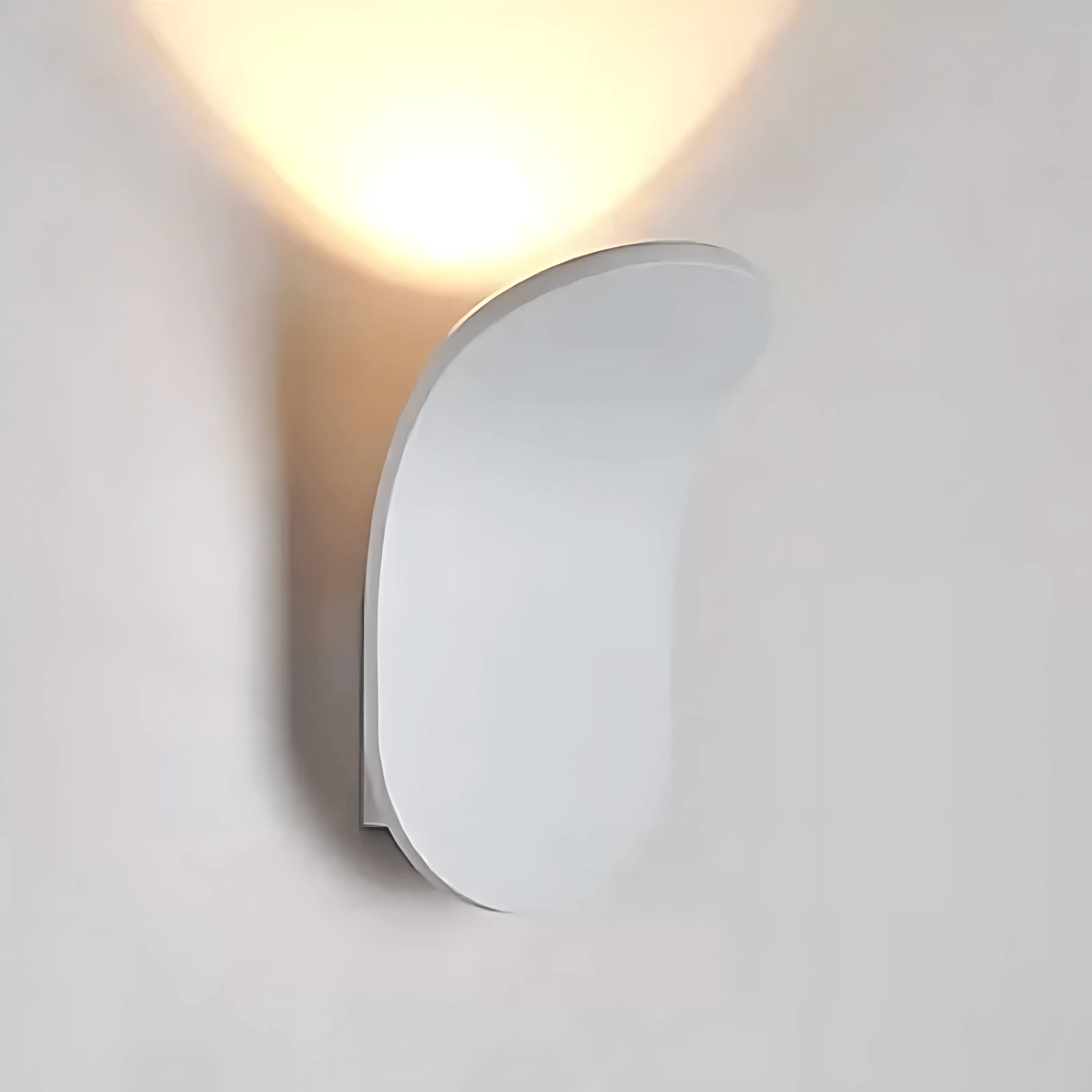 Moderne Wandlamp Zwart met Gebogen Metaal en LED Verlichting voor Binnen - Kallio Design 10
