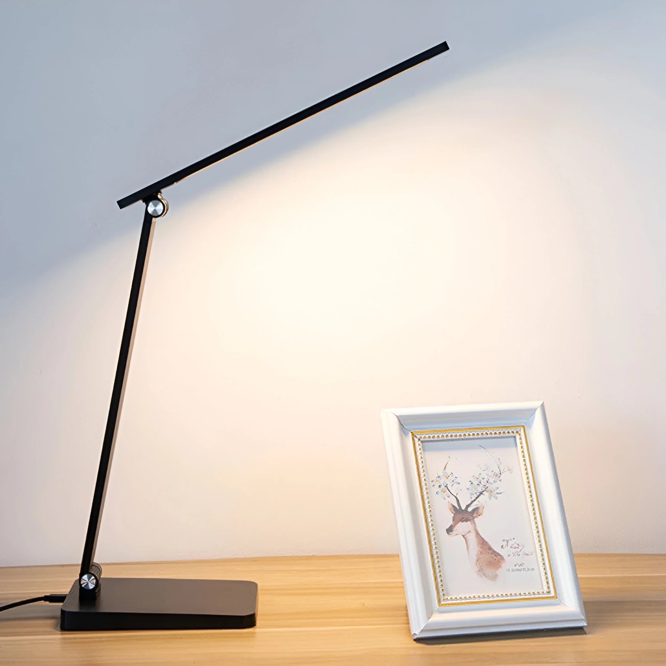Opvouwbare LED Tafellamp met Aanraakdimmer en USB Oplaadpoort – Modern en Ruimtebesparend 5