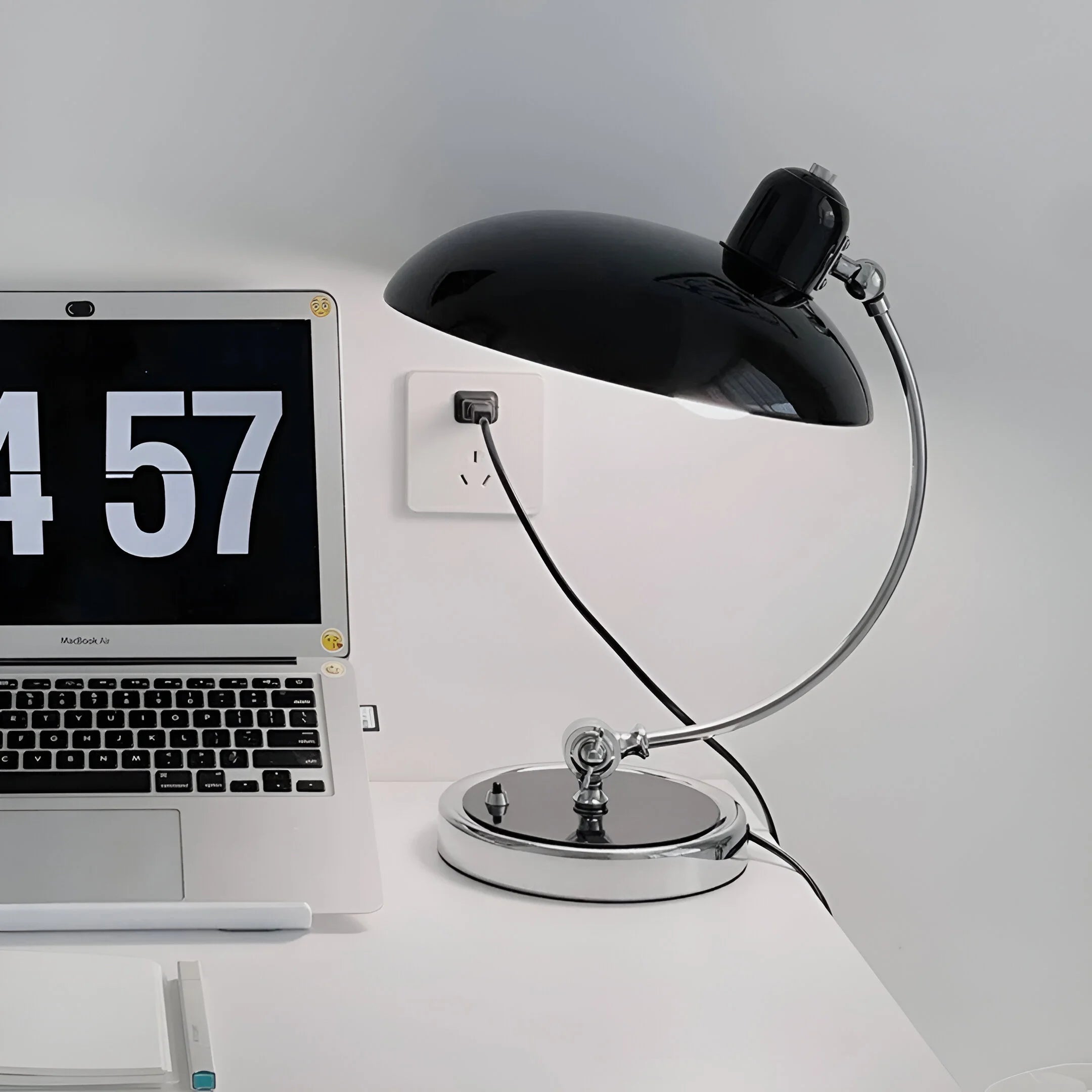 Vintage Smeedijzeren Tafellamp met Verstelbare Lampenkap voor Lees- en Sfeerlicht 1