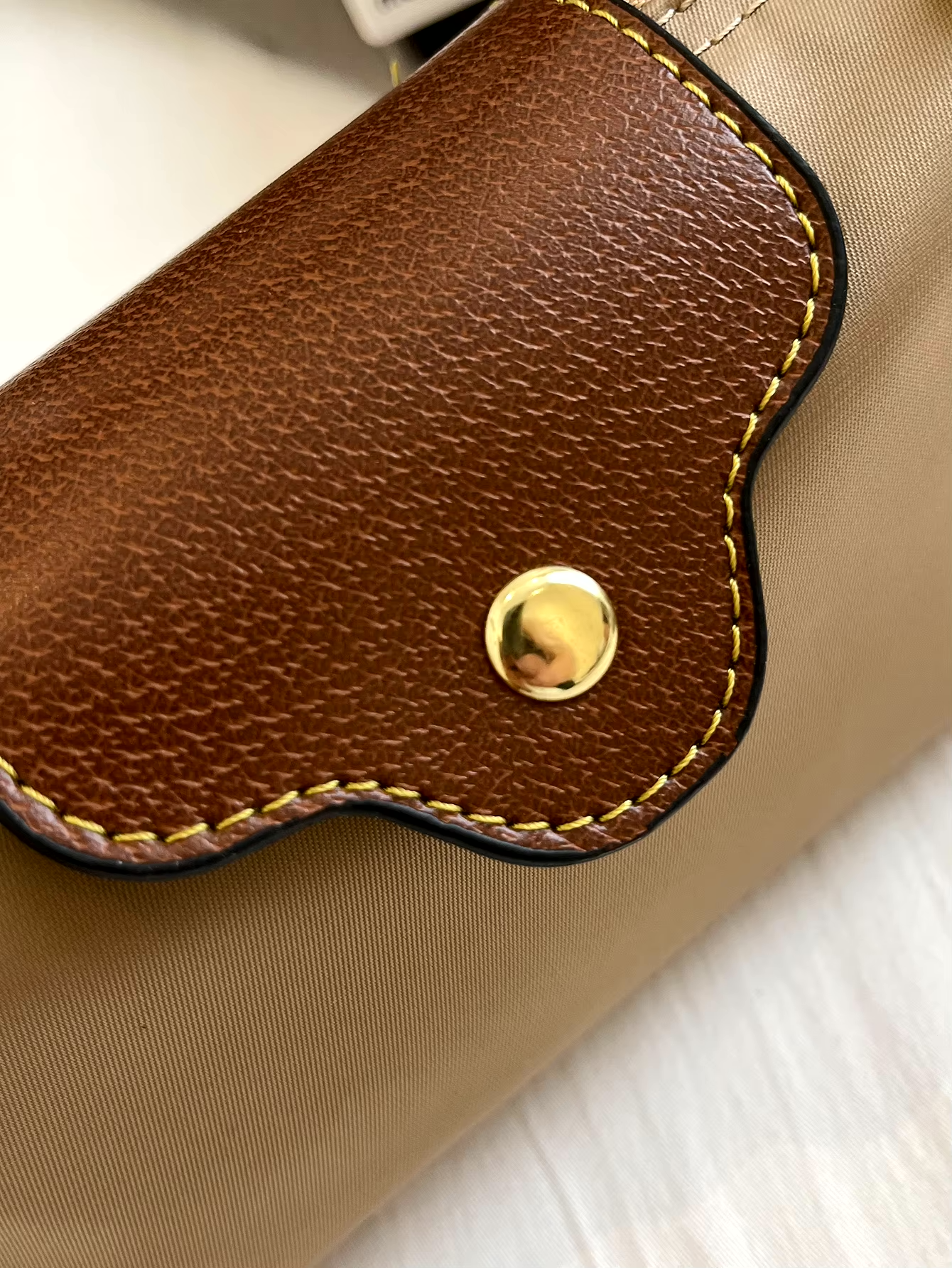 Dames Schoudertas met Luxe Details en Verstelbare Schouderriem 4