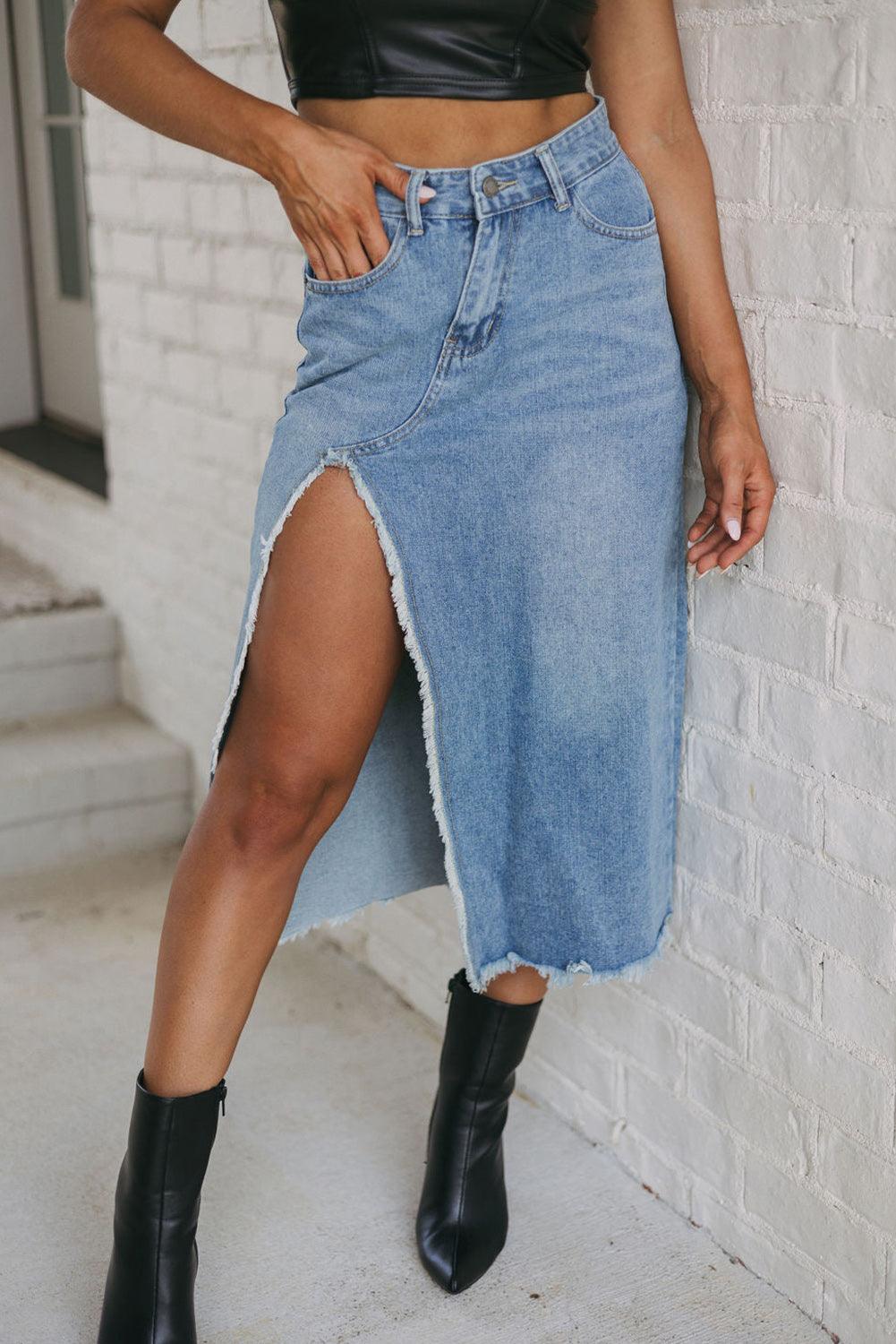 Dames Lange Denim Rok met Asymmetrisch Ontwerp en Split lichtblauw Auralie