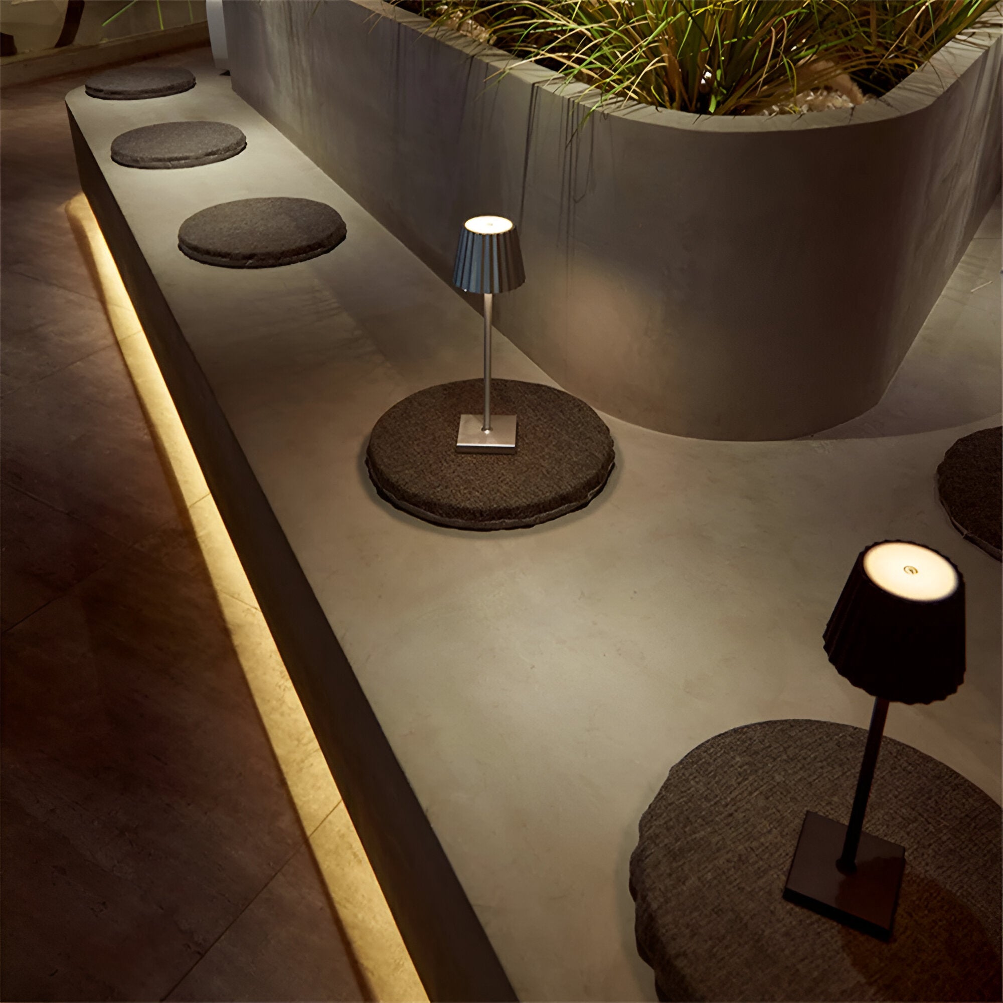 Draadloze Tafellamp met Touchbediening en Waterdichte Functie 3