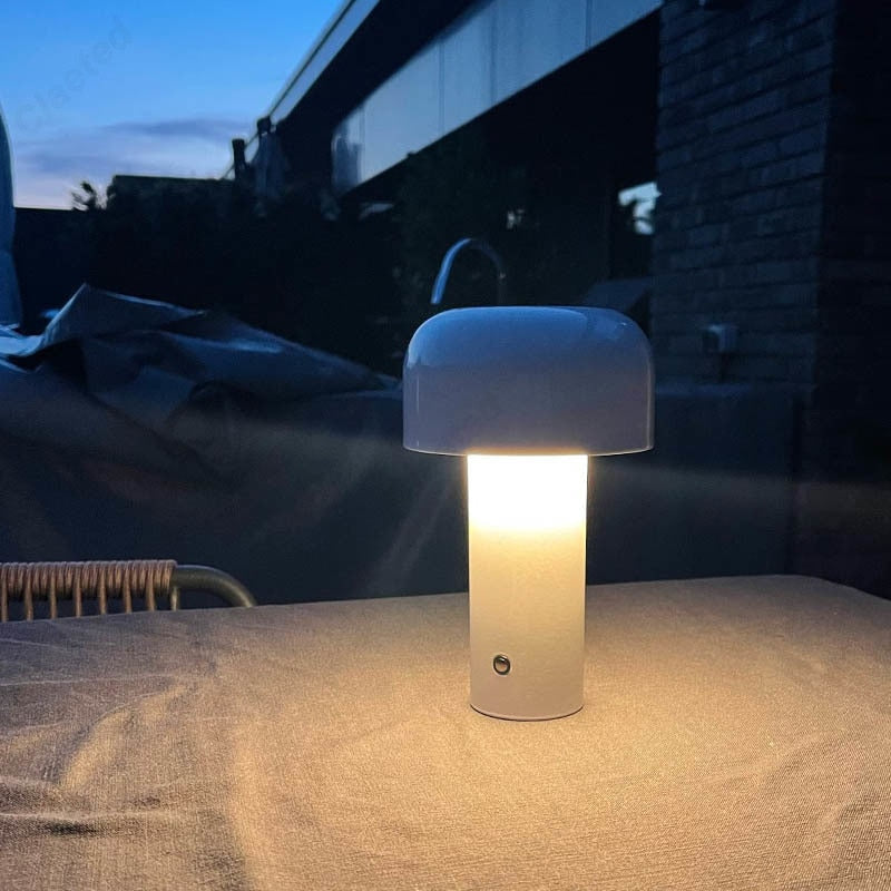 Draagbare USB Oplaadbare Touch Bedlamp met LED – Modern Bedlampje voor Slaapkamer en Woonkamer 2