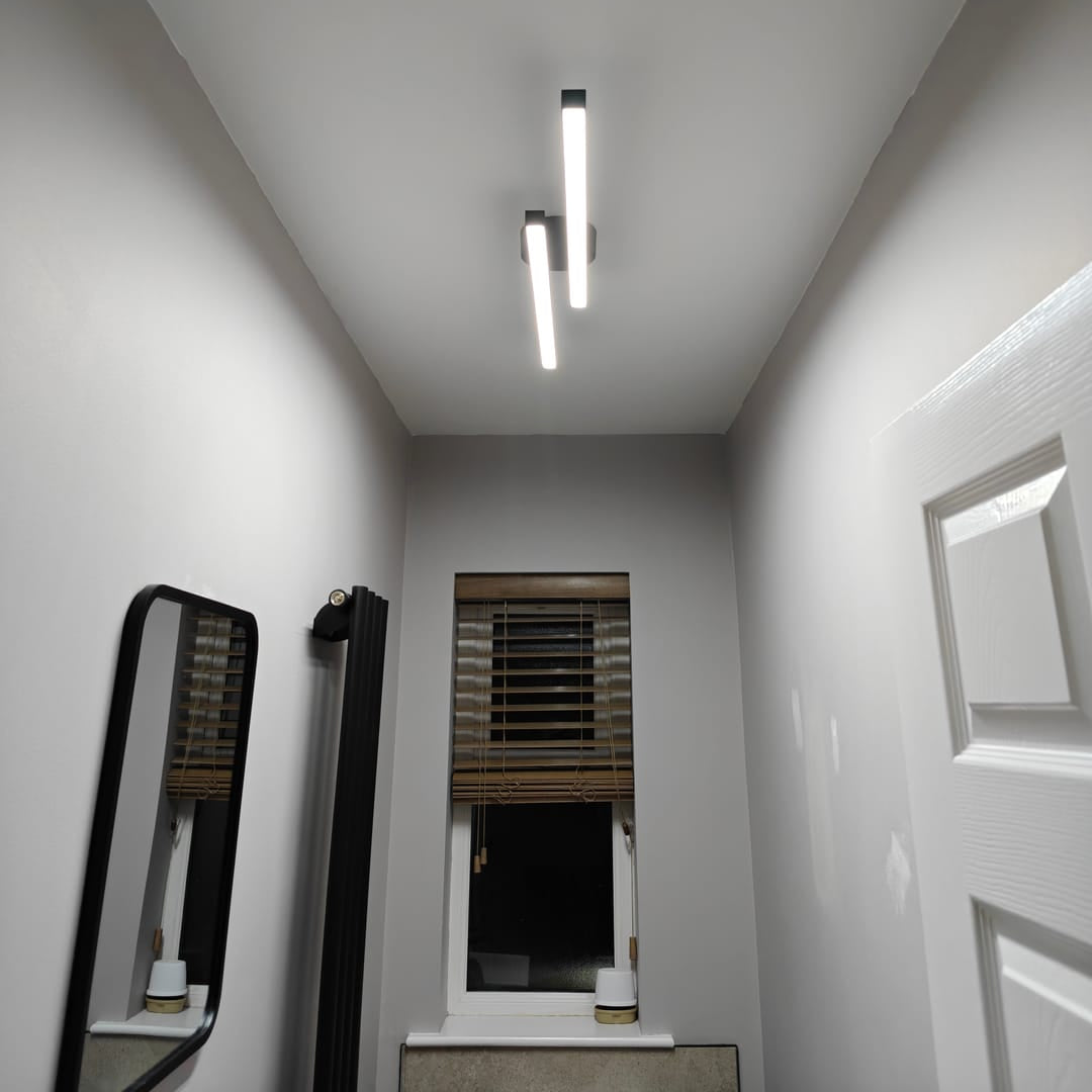 Lange Zwarte LED Flush Mount Verlichting met Drie Kleurtemperaturen voor Ingang, Badkamer, Keuken 2