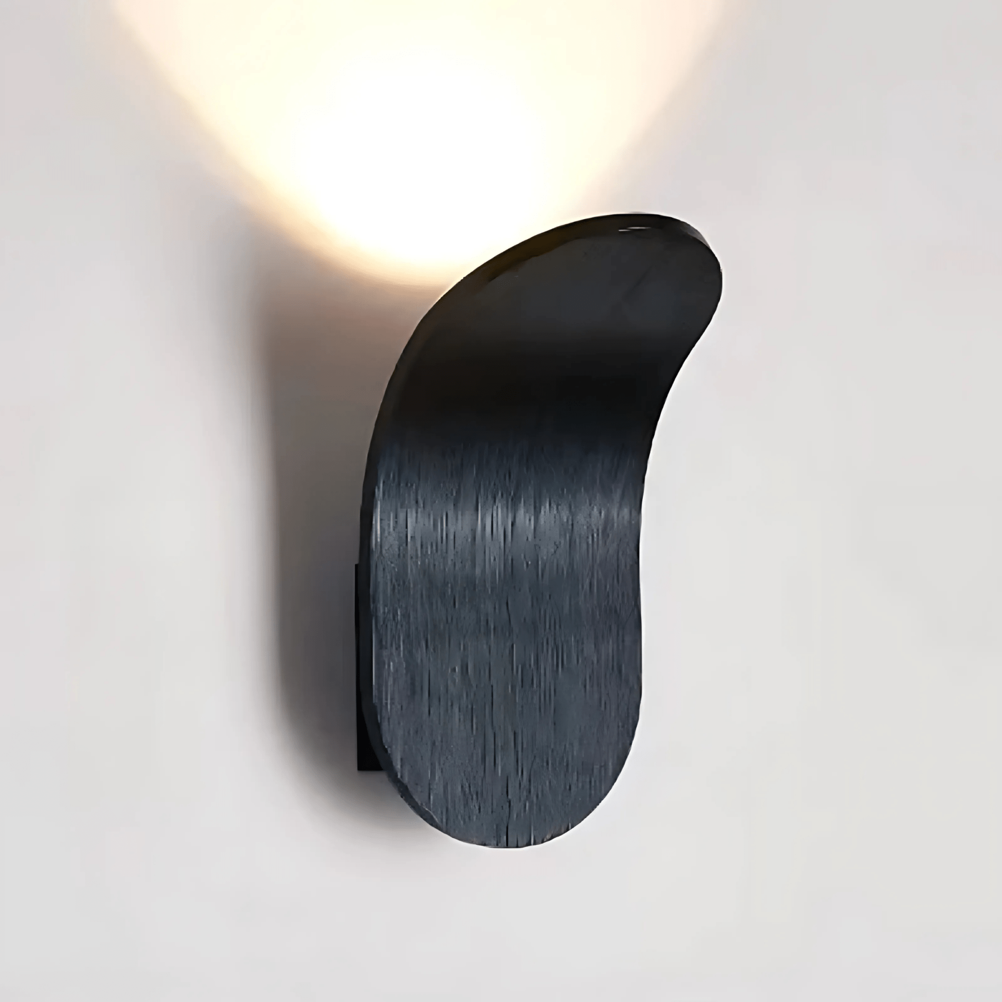 Moderne Wandlamp Zwart met Gebogen Metaal en LED Verlichting voor Binnen - Kallio Design 11