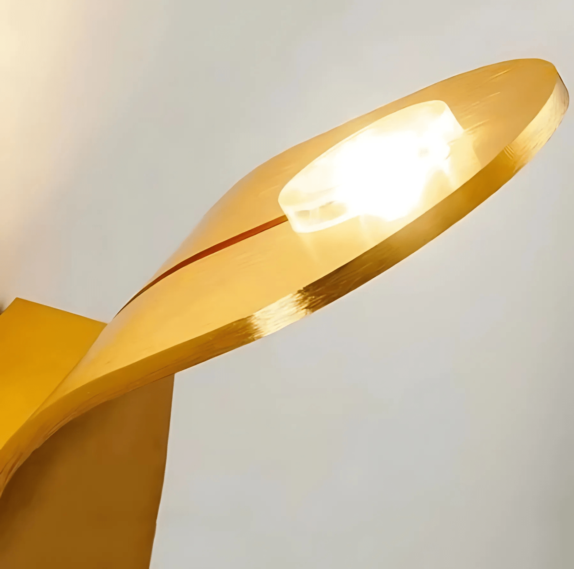 Moderne Wandlamp Zwart met Gebogen Metaal en LED Verlichting voor Binnen - Kallio Design 8