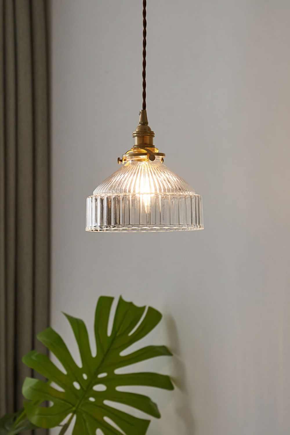 Vintage Hanglamp van Glas en Metaal – Elegante Woonkamer en Slaapkamer Lamp 2