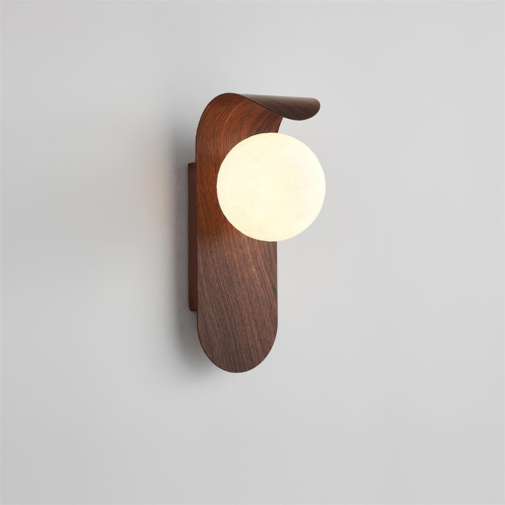Wandlamp Carlyle met Houten Basis en Matte Bol – Modern Muurlamp voor Binnengebruik 0