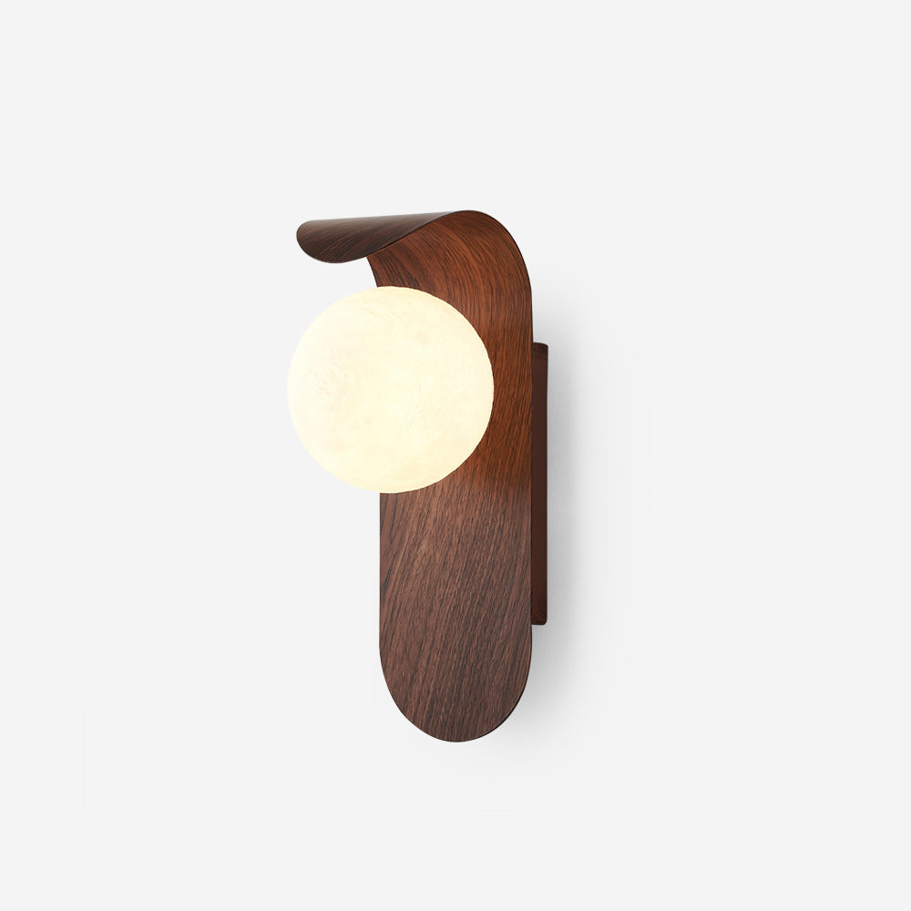 Wandlamp Carlyle met Houten Basis en Matte Bol – Modern Muurlamp voor Binnengebruik 1